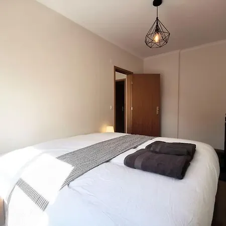 New Sunny House! Your ליסבון