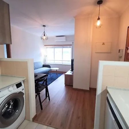 New Sunny House! Your * Lissabon