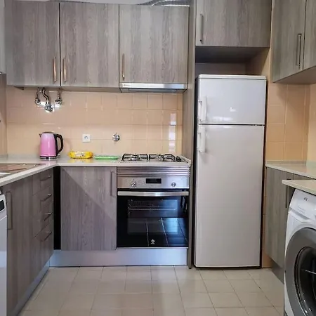 New Sunny House! Your Appartement Lissabon